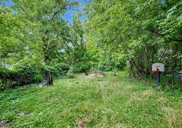 5th image of 2109 Briar Pl, Kalamazoo, MI 49048 | MLS# 70544252