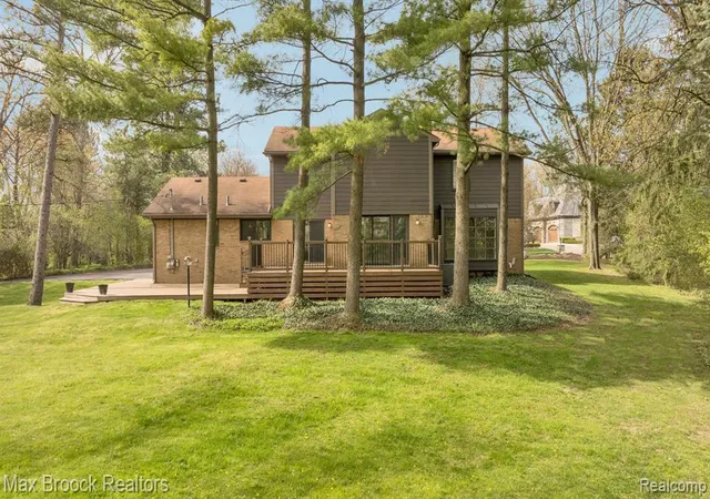 Photo 48 of Single family home for sale at 5240 Clarendon Crest St, Bloomfield Hills, MI 48302 2611 | MLS# 61025642 | Listing updated on 2026-08-29