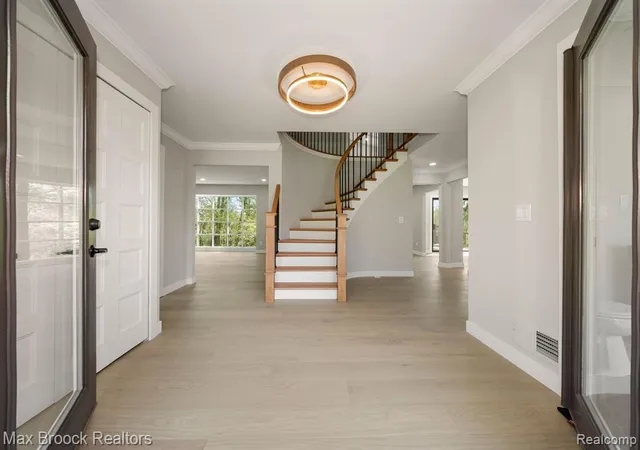 Photo 3 of Single family home for sale at 5240 Clarendon Crest St, Bloomfield Hills, MI 48302 2611 | MLS# 61025642 | Listing updated on 2026-08-29