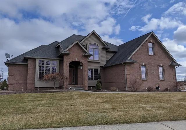 Homes for sale in Newport, MI | 8502 Cobblestone Dr, Newport, MI 48166 | MLS# 70430858