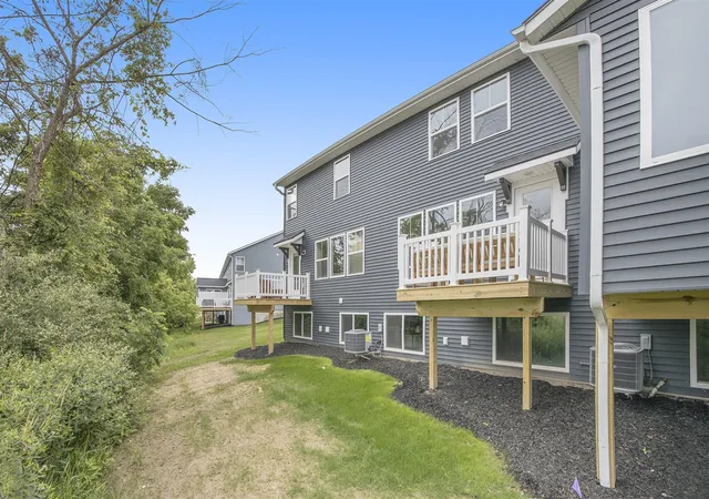 Listing Photo 2 - Condo for sale in building located at 1689 Thyme Dr, Byron Center, MI 49315 - Unit #