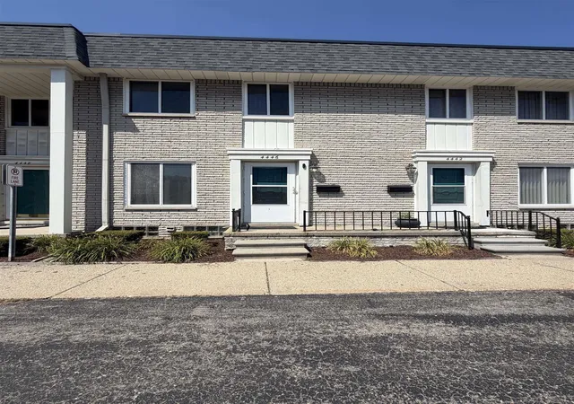 Photo 2 of Condo for sale at 4446 15 Mile Rd, Sterling Heights, MI 48310 | MLS# 50220151 | Listing updated on 2026-09-18