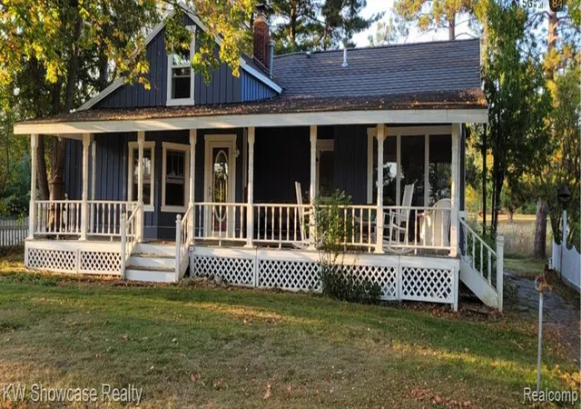 Homes for sale in Petoskey, MI | 8198 Horton Bay Rd, Petoskey, MI 49770 | MLS# 60988838