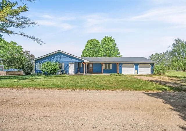 1st image of 19454 E Chippewa Lake Dr, Chippewa Lake, MI 49320 | MLS# 70534126