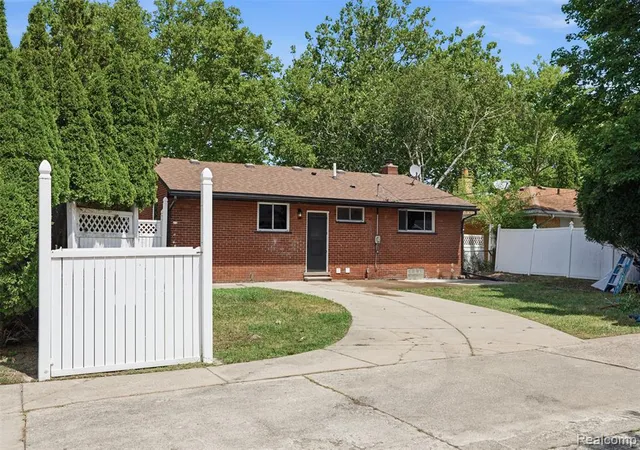 Photo 45 of Single family home for sale at 13741 Pearson St, Oak Park, MI 48237 | MLS# 61014832 | Listing updated on 2026-08-28