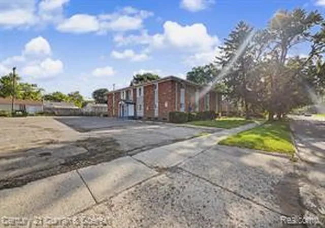 Homes for sale in Lincoln Park, MI | 1870 Saint Johns Blvd, Lincoln Park, MI 48146 | MLS# 61010038