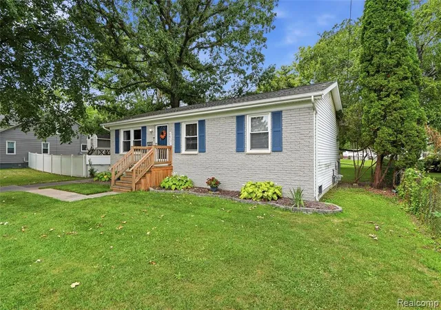 Photo 2 of Sale Pending at 26191 Wolverine St, Madison Heights, MI 48071 | MLS# 61022510 | Listing updated on 2026-08-23