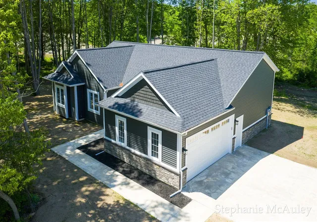 Homes for sale in Fennville, MI | 5739 130th Ave, Fennville, MI 49408 | MLS# 70536736