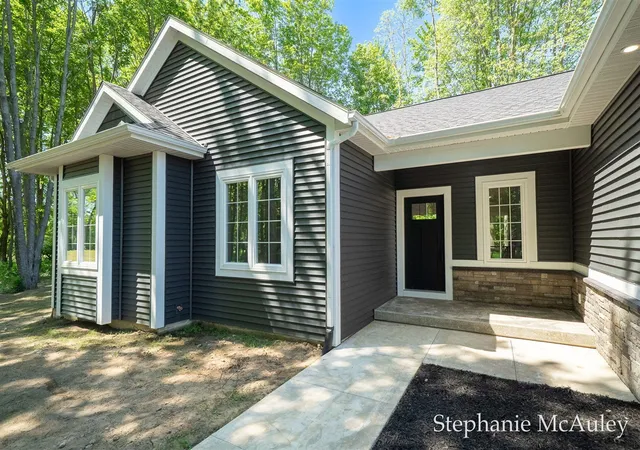 Homes for sale in Fennville, MI | 5739 130Th Ave, Fennville, MI 49408 | MLS# 70536736