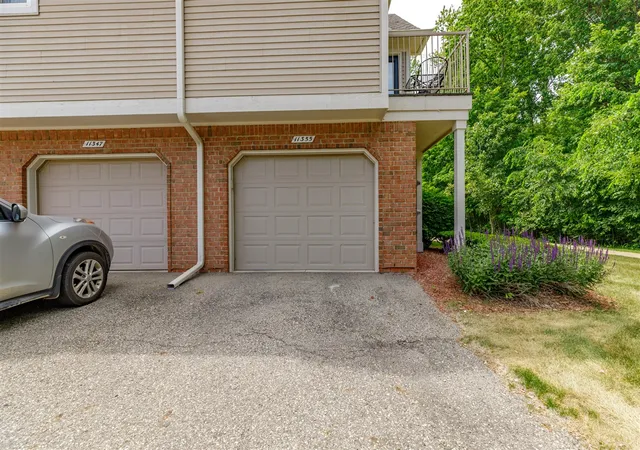 Homes for sale in Shelby Township, MI | 11355 N Woods Dr, Shelby Township, MI 48317 | MLS# 70537392