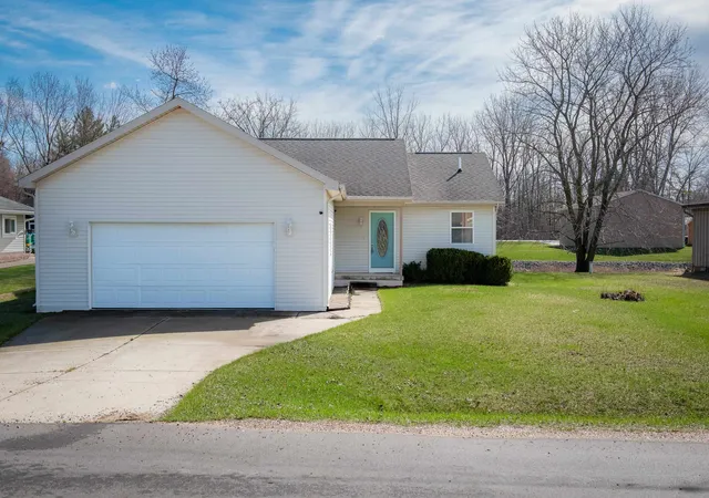 Homes for sale in Beaverton, MI | 5367 Grouse Ct, Beaverton, MI 48612 | MLS# 50204611