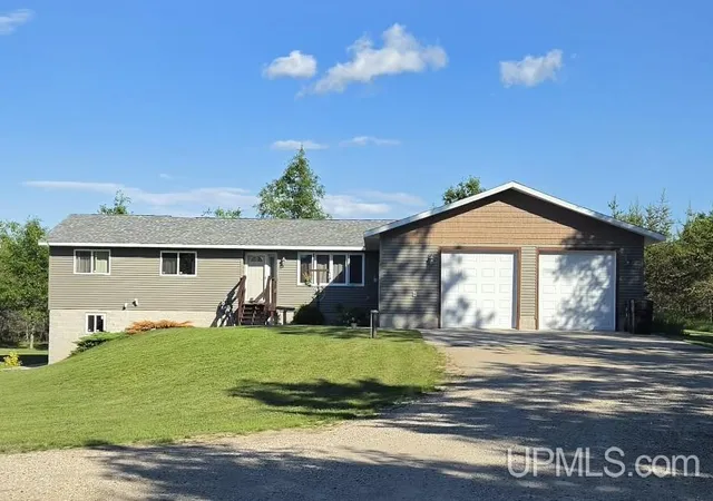 Homes for sale in Rapid River, MI | 8960 Cty 513 T Rd, Rapid River, MI 49878 | MLS# 50213716