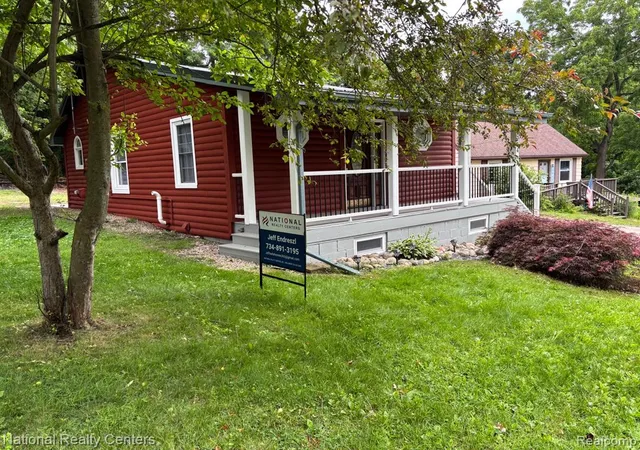 3rd image of 284 Evans Glen Trl, Tipton, MI 49287 | MLS# 61004693
