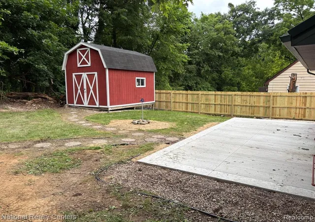 4th image of 284 Evans Glen Trl, Tipton, MI 49287 | MLS# 61004693
