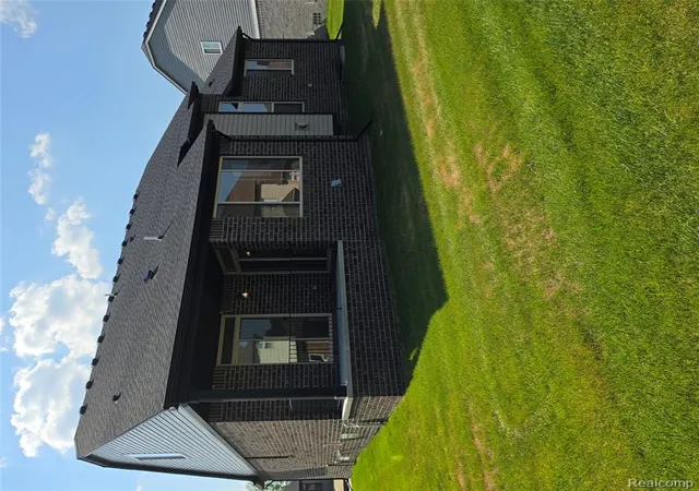 2nd image of 50606 Mistwood Dr, Macomb, MI 48042 | MLS# 61023721