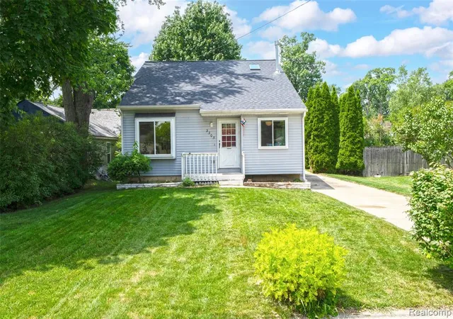 1st image of 2305 Ellery Ave, Waterford, MI 48327 | MLS# 61007749