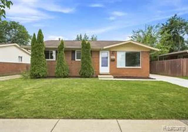 Homes for sale in Westland, MI | 30767 Bennington St, Westland, MI 48186 | MLS# 61009202
