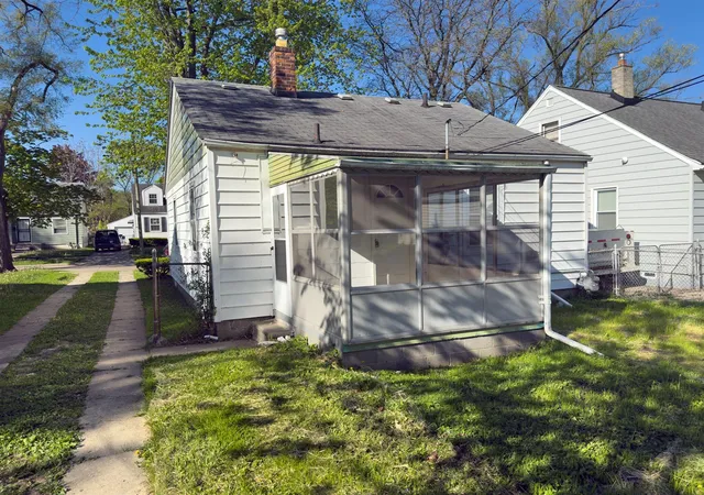Homes for sale in Harper Woods, MI | 18761 Kingsville St, Harper Woods, MI 48225 | MLS# 70467631