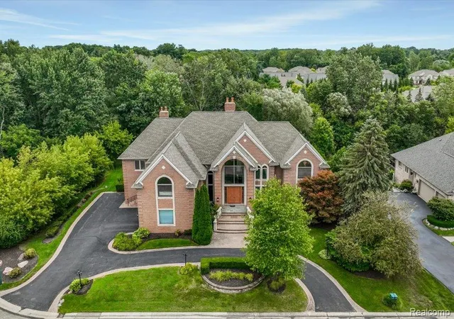 Single family home for sale at 3543 Cedar Brook Dr, Rochester Hills, MI 48309 4073 | MLS# 61025291