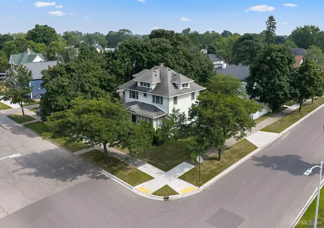 1st image of 1725 S 1st Ave, Escanaba, MI 49829 | MLS# 50218017