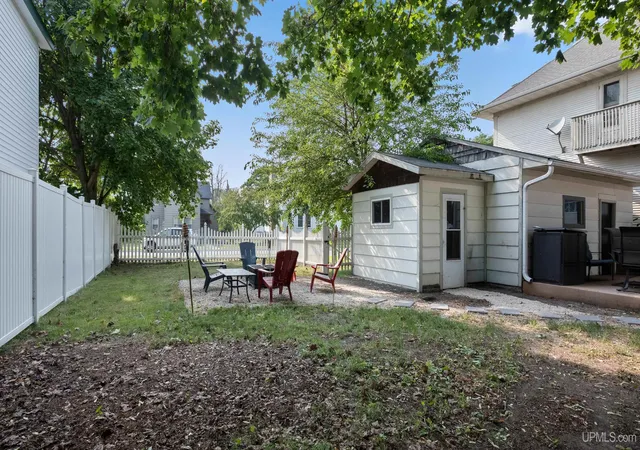 38th image of 1725 S 1st Ave, Escanaba, MI 49829 | MLS# 50218017