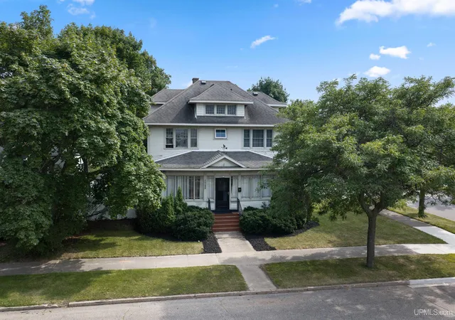 4th image of 1725 S 1St Ave, Escanaba, MI 49829 | MLS# 50218017
