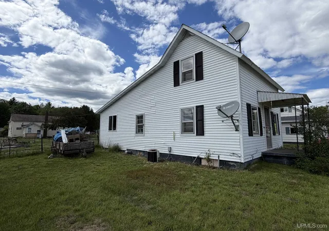 Photo 2 of Single family home for sale at 377 Pine St, Republic, MI 49879 | MLS# 50212143 | Listing updated on 2026-09-04