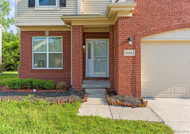 3rd image of 26861 Princeton Ct, Southfield, MI 48034 | MLS# 61000913