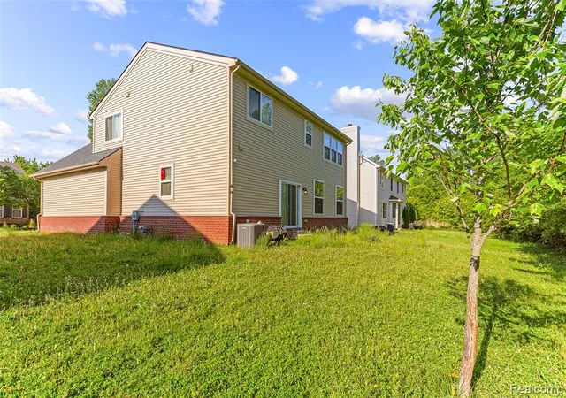 4th image of 26861 Princeton Ct, Southfield, MI 48034 | MLS# 61000913