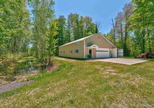 Homes for sale in Germfask, MI | W19105 Diller Rd, Germfask, MI 49836 | MLS# 50210158