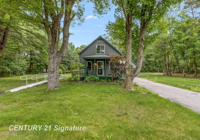 Homes for sale in Midland, MI | 537 S Woodcock Rd, Midland, MI 48640 | MLS# 50212909