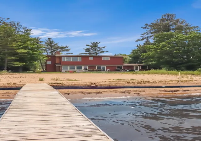 3rd image of 2175 N Us-31 N, Traverse City, MI 49686 | MLS# 80066037