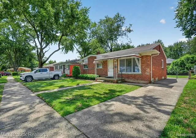 Homes for sale in Madison Heights, MI | 27659 Palmer Ln, Madison Heights, MI 48071 | MLS# 61009991