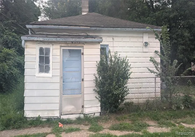 Photo 5 of Single family home for sale at 7350 Beaverland, Redford, MI 48239 1048 | MLS# 61024279 | Listing updated on 2026-09-01