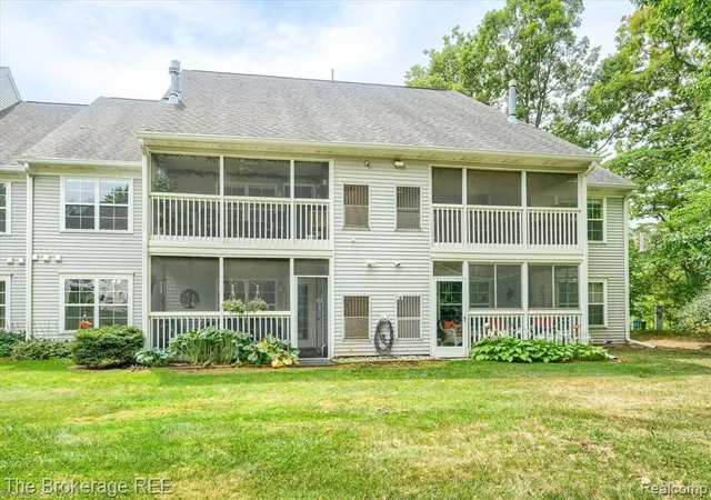 Photo 3 of Condo for sale at 12354 Saint Andrews Wy, Fenton, MI 48430 8885 | MLS# 61022936 | Listing updated on 2026-08-21