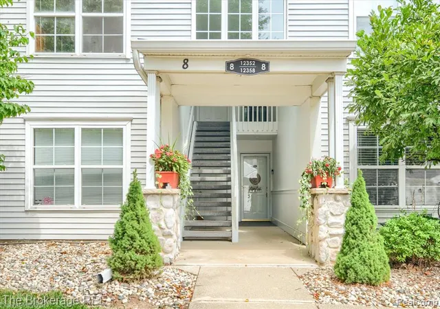 Photo 4 of Condo for sale at 12354 Saint Andrews Wy, Fenton, MI 48430 8885 | MLS# 61022936 | Listing updated on 2026-08-21