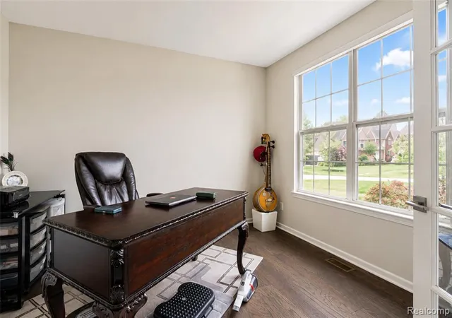 Photo 5 of Single family home for sale at 50951 Sevilla Cir, Novi, MI 48374 | MLS# 61015640 | Listing updated on 2026-08-22