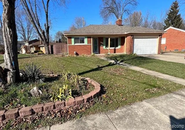 Photo 1 of Sale Pending at 31511 Beaconsfield St, Roseville, MI 48066 | MLS# 40259005 | Listing updated on 2025-06-20