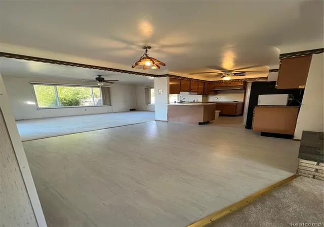 Photo 4 of Sale Pending at 31511 Beaconsfield St, Roseville, MI 48066 | MLS# 40259005 | Listing updated on 2025-06-20