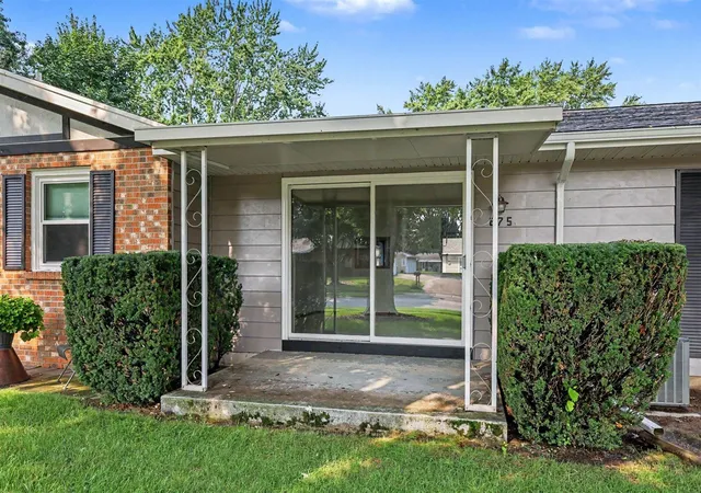 1st image of 875 Andover Ct, Grand Rapids, MI 49508 | MLS# 70551744