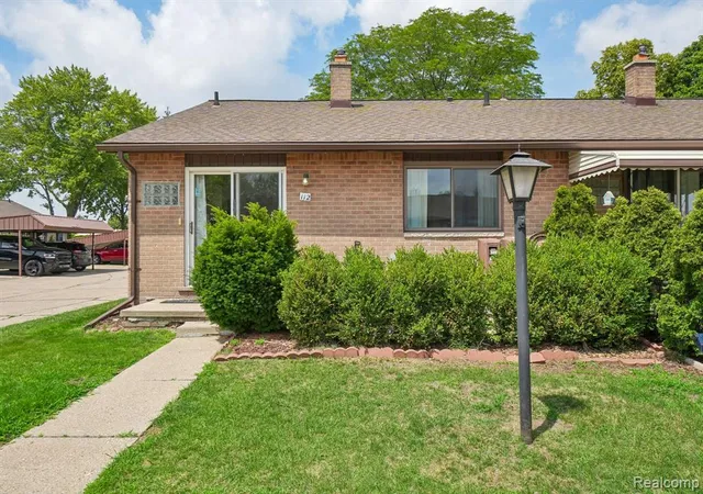 2nd image of 8401 18 Mile Rd #112, Sterling Heights, MI 48313 3051 | MLS# 61007409