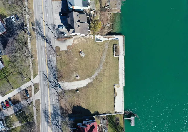 3rd image of 2444 Military St, Port Huron, MI 48060 | MLS# 50188560