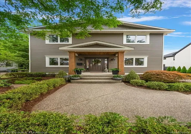 3rd image of 1804 Webster St, Birmingham, MI 48009 | MLS# 61020684