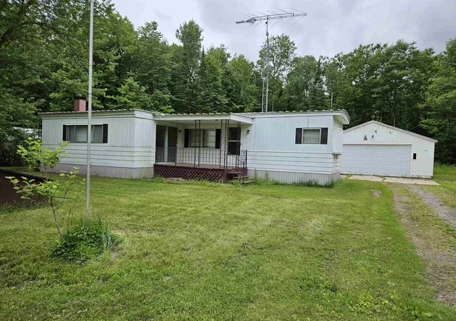 Homes for sale in Alger, MI | 4627 Wildwood Rd, Alger, MI 48610 | MLS# 50212292