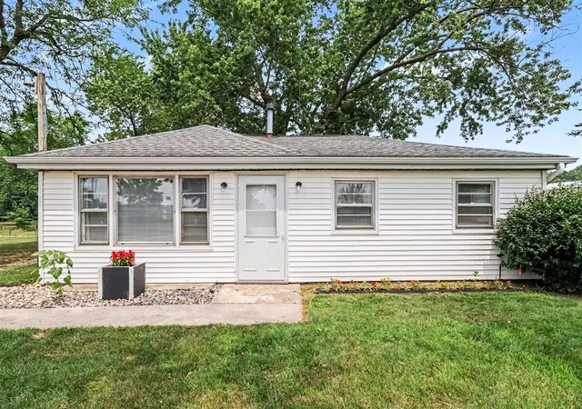 Photo 1 of Sale Pending at 16812 Moorepark Rd, Three Rivers, MI 49093 | MLS# 70547180 | Listing updated on 2026-08-26