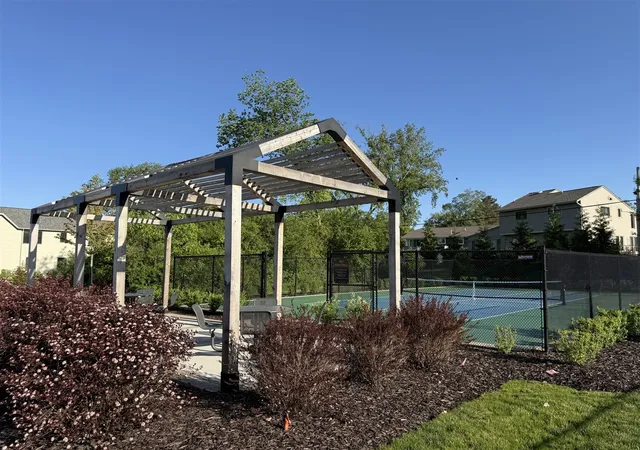 Listing Photo 5 - Condo for sale in building located at 2274 Griggs St, Grand Rapids, MI 49506-4674 - Unit #33