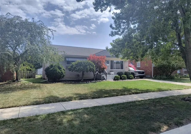 Photo 3 of Single family home for sale at 24252 Johnston Ave, Eastpointe, MI 48021 | MLS# 70555025 | Listing updated on 2026-08-29