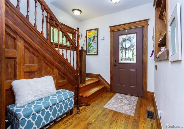 Photo 5 of Single family home for sale at 33709 Grand River Ave, Farmington, MI 48335 | MLS# 61018875 | Listing updated on 2026-09-01