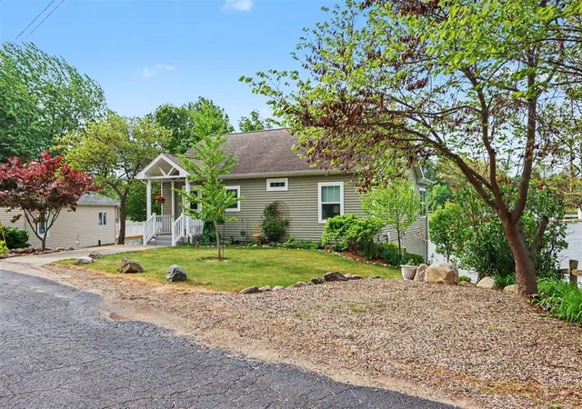 4th image of 51509 Summit St, Paw Paw, MI 49079 | MLS# 70533300