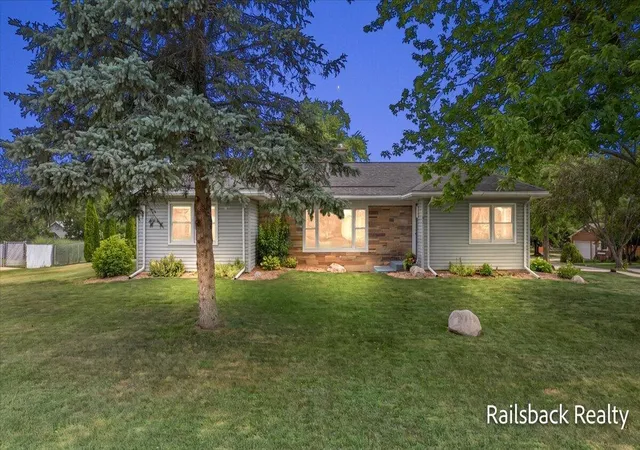 Homes for sale in Sparta, MI | 85 Orchard Dr, Sparta, MI 49345 | MLS# 70544305